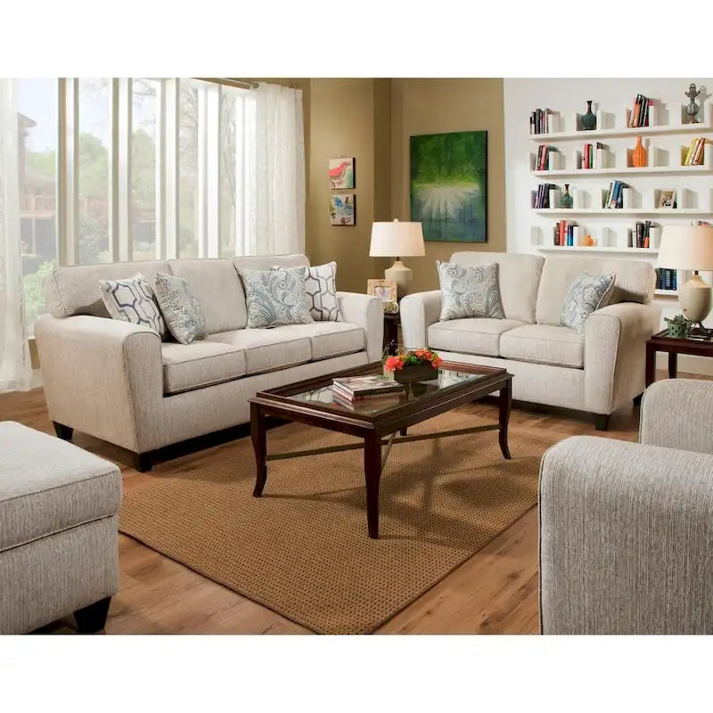 Canapé rembourré de style milieu de siècle avec coussins décoratifs