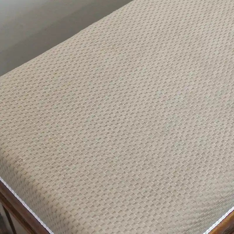 Banc de rangement en bois sculpté