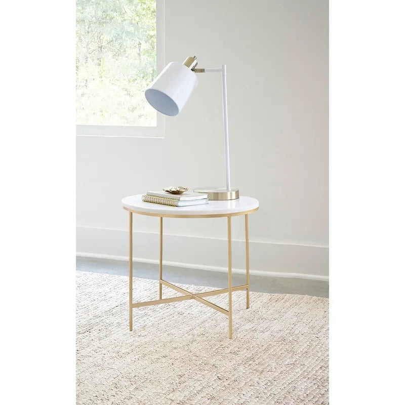 Table d'appoint ronde en faux marbre avec pieds en métal blanc et doré