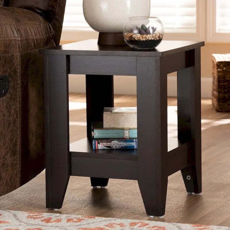 Table d'appoint en bois brun foncé
