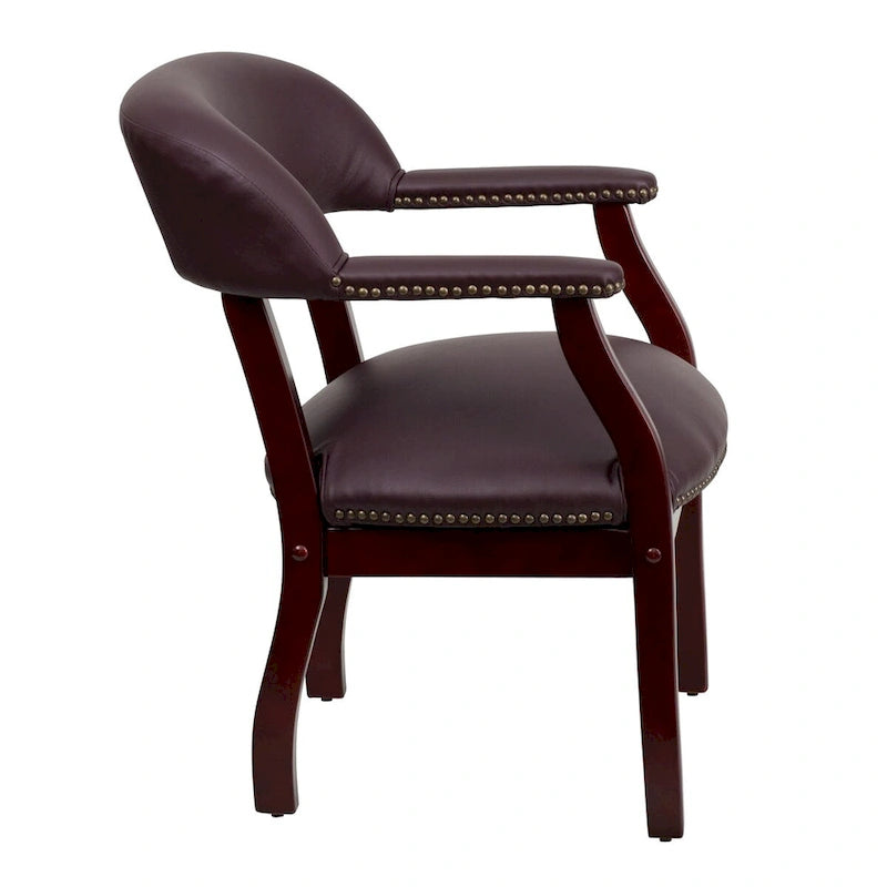 Chaise de conférence avec bande cloutée décorative